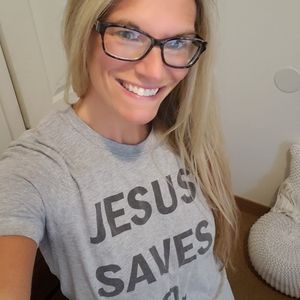 Meet your Posher, Jenn